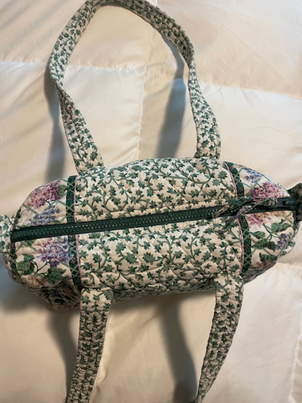 Set of 2 Vera Bradley Vintage handbags. - Picture 10 of 13